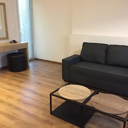 Superior One Luxury * 塞萨洛尼基